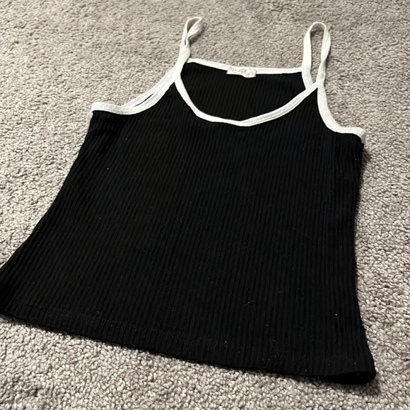 Brandy Melville Tops Brandy Melville Black Ribbed Crop Tank Poshmark